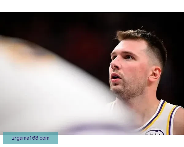 布朗称赞东契奇天生得分本能与投篮手感堪称独一无二