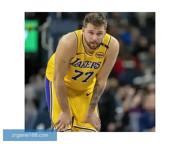 东契奇带伤鏖战三分绝平三不沾效率低迷31分遗憾吞里程悲